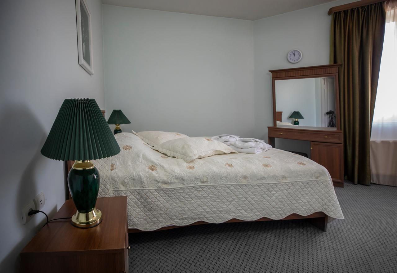 גורי Leader Hotel מראה חיצוני תמונה