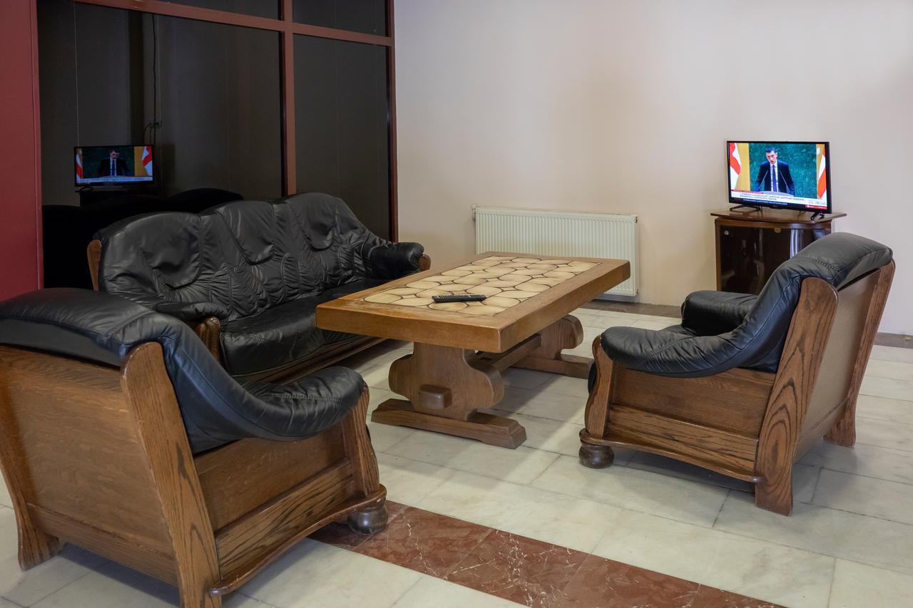 גורי Leader Hotel מראה חיצוני תמונה