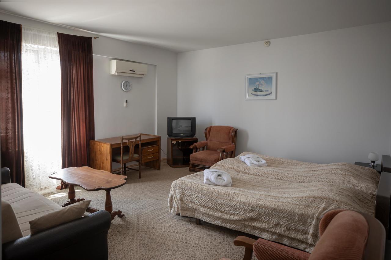 גורי Leader Hotel מראה חיצוני תמונה