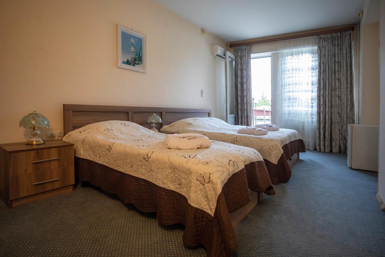גורי Leader Hotel מראה חיצוני תמונה