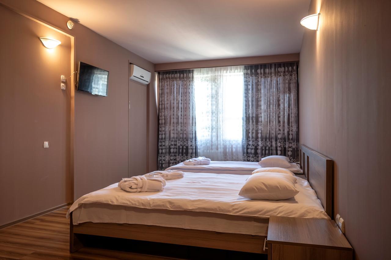 גורי Leader Hotel מראה חיצוני תמונה